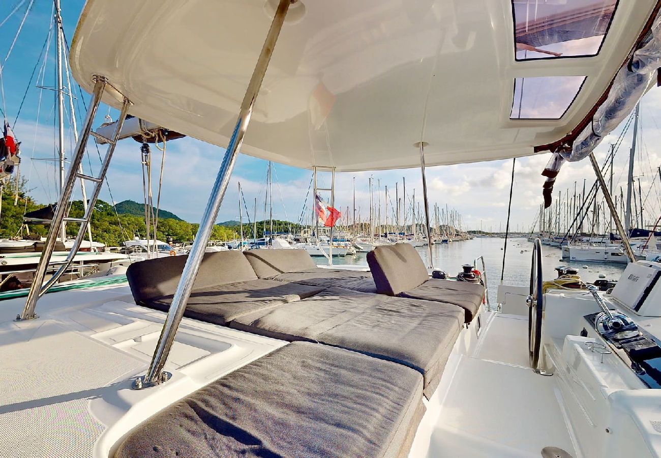 Boot in Saint Barthélemy - Catamaran Lagoon 46 Croisière avec Skipper SB