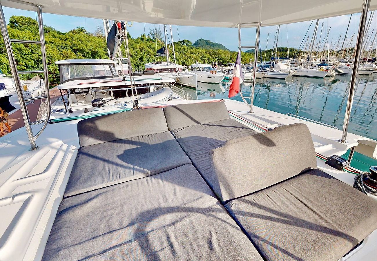 Boot in Saint Barthélemy - Catamaran Lagoon 46 Croisière avec Skipper SB