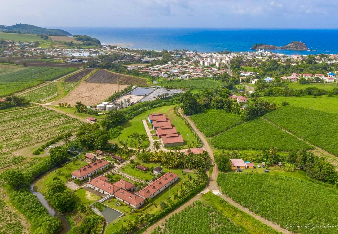 Bungalow em Sainte-Marie - Bungalow avec piscine au cœur de la Campagne Oge